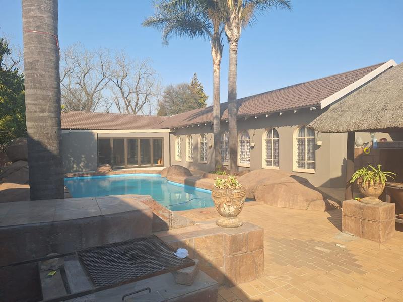 To Let 5 Bedroom Property for Rent in Presidents Dam Gauteng