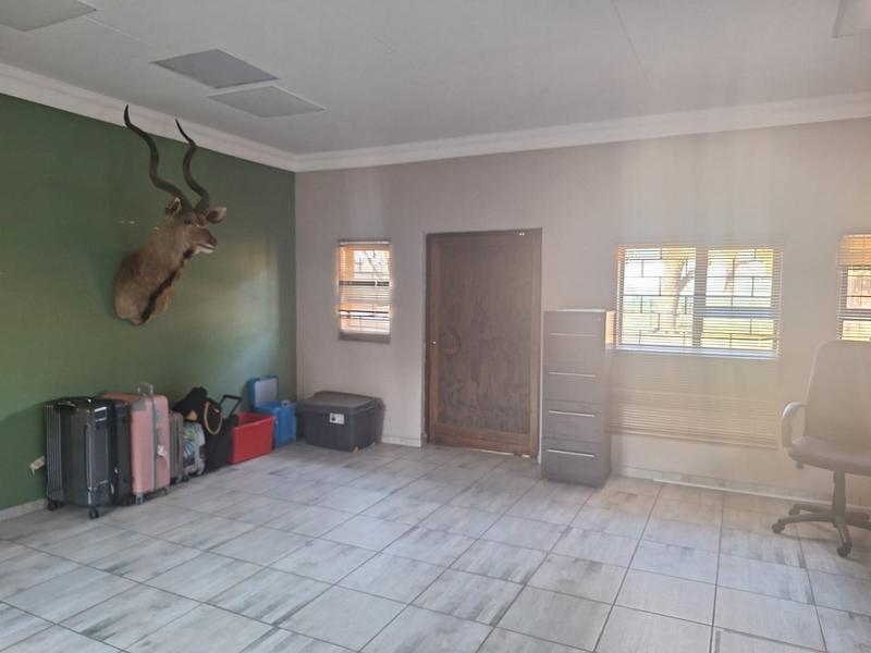 To Let 5 Bedroom Property for Rent in Presidents Dam Gauteng