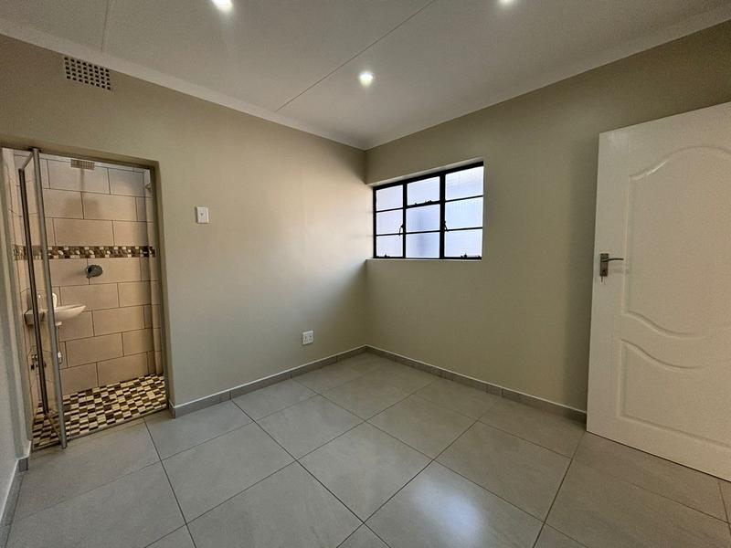 4 Bedroom Property for Sale in Florida Park Gauteng