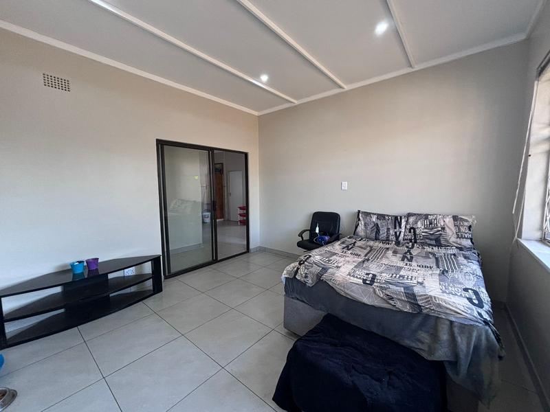 4 Bedroom Property for Sale in Florida Park Gauteng