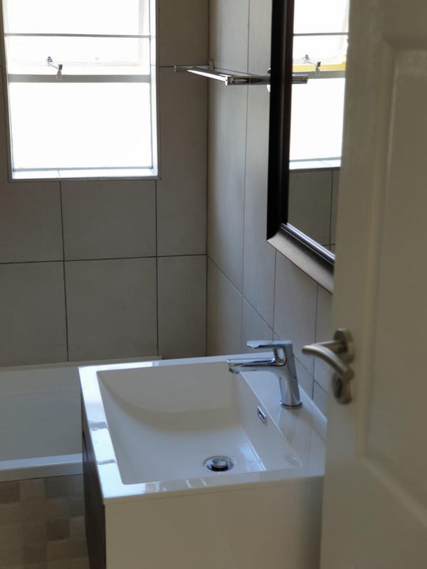 2 Bedroom Property for Sale in Bedford Gardens Gauteng