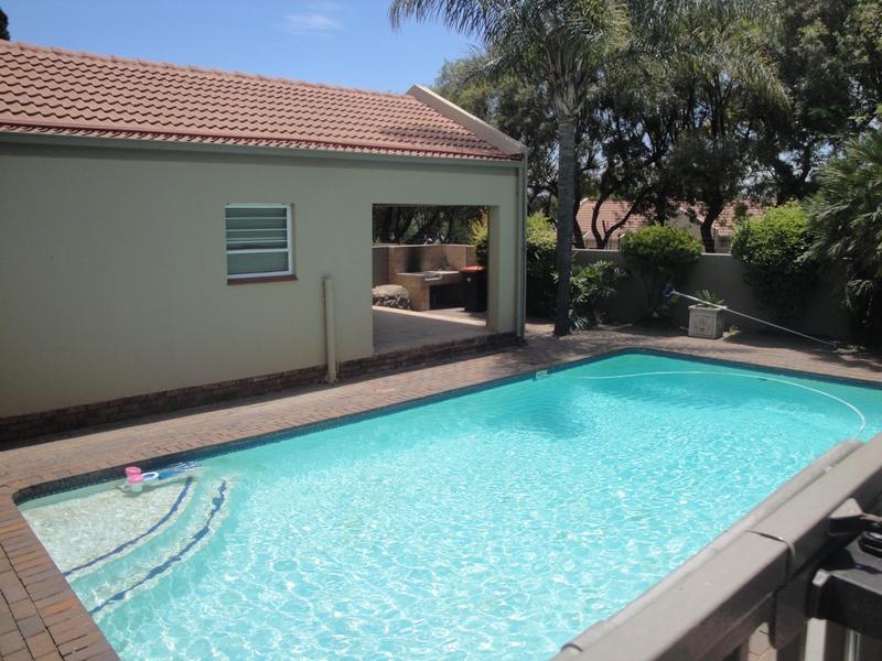 2 Bedroom Property for Sale in Bedford Gardens Gauteng