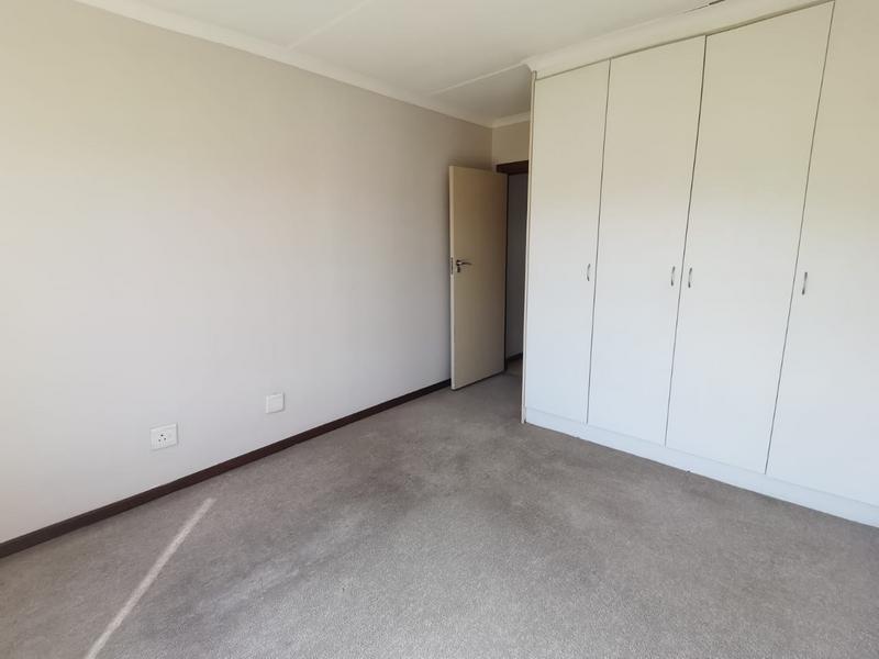 2 Bedroom Property for Sale in Greenstone Hill Gauteng