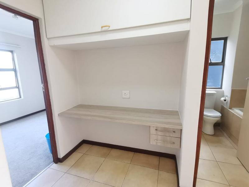 2 Bedroom Property for Sale in Greenstone Hill Gauteng