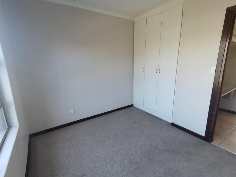 2 Bedroom Property for Sale in Greenstone Hill Gauteng