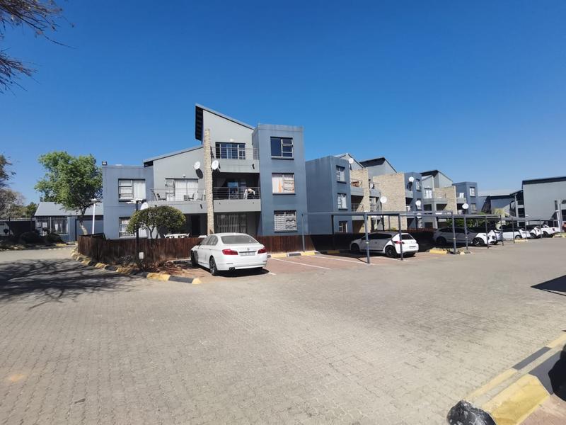 2 Bedroom Property for Sale in Greenstone Hill Gauteng