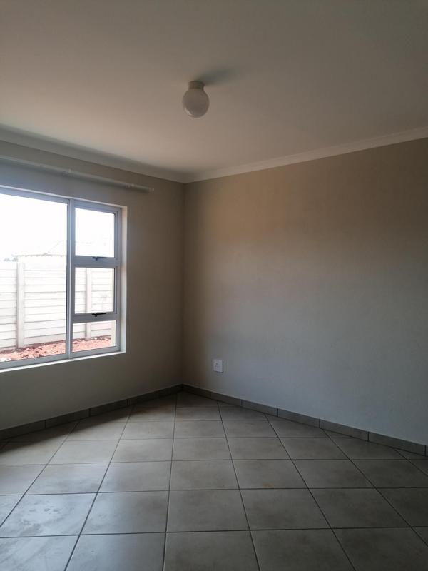 3 Bedroom Property for Sale in Selcourt Gauteng