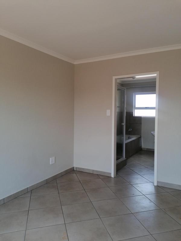 3 Bedroom Property for Sale in Selcourt Gauteng