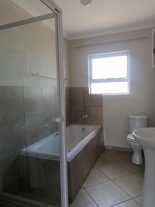 3 Bedroom Property for Sale in Selcourt Gauteng