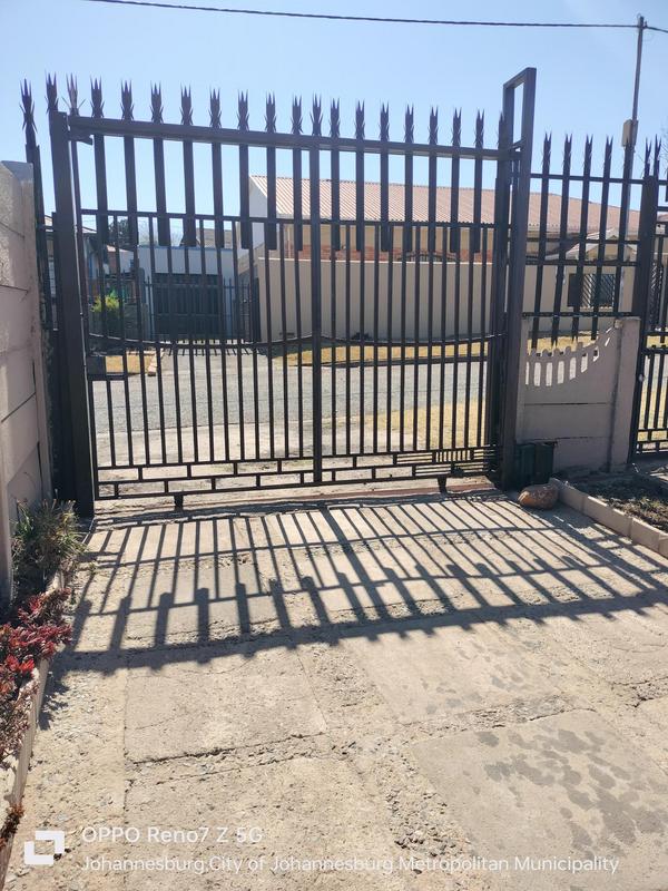 3 Bedroom Property for Sale in Crosby Gauteng