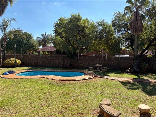 2 Bedroom Property for Sale in Highveld Gauteng