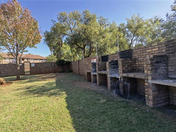 2 Bedroom Property for Sale in Highveld Gauteng