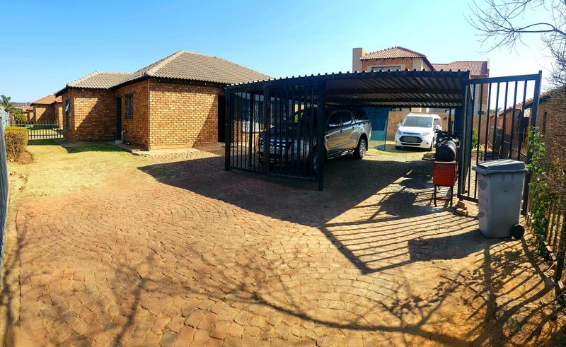 3 Bedroom Property for Sale in Karenpark Gauteng