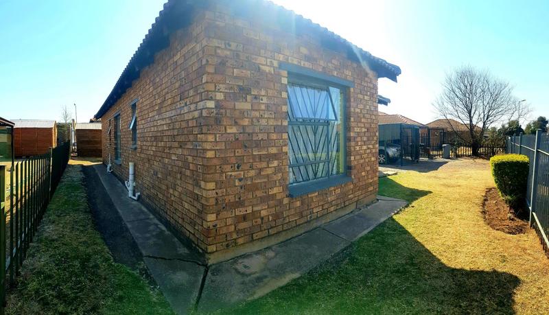 3 Bedroom Property for Sale in Karenpark Gauteng