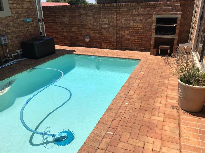 3 Bedroom Property for Sale in Casseldale Gauteng