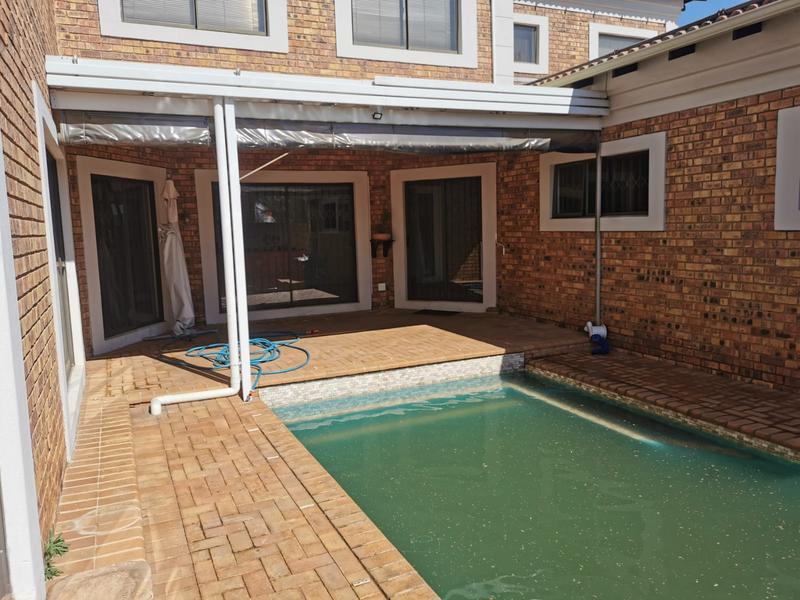 3 Bedroom Property for Sale in Casseldale Gauteng