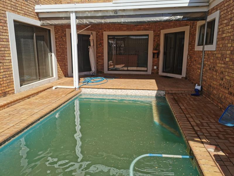 3 Bedroom Property for Sale in Casseldale Gauteng