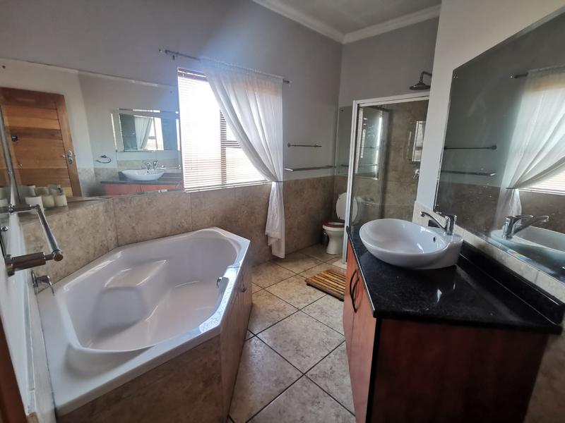 3 Bedroom Property for Sale in Casseldale Gauteng