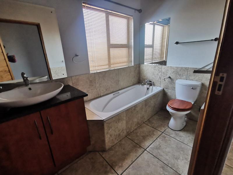 3 Bedroom Property for Sale in Casseldale Gauteng