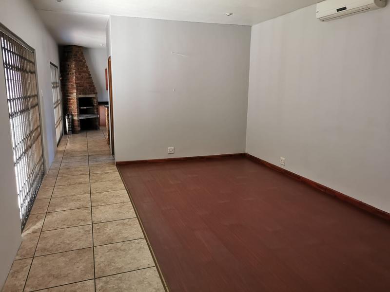 3 Bedroom Property for Sale in Casseldale Gauteng