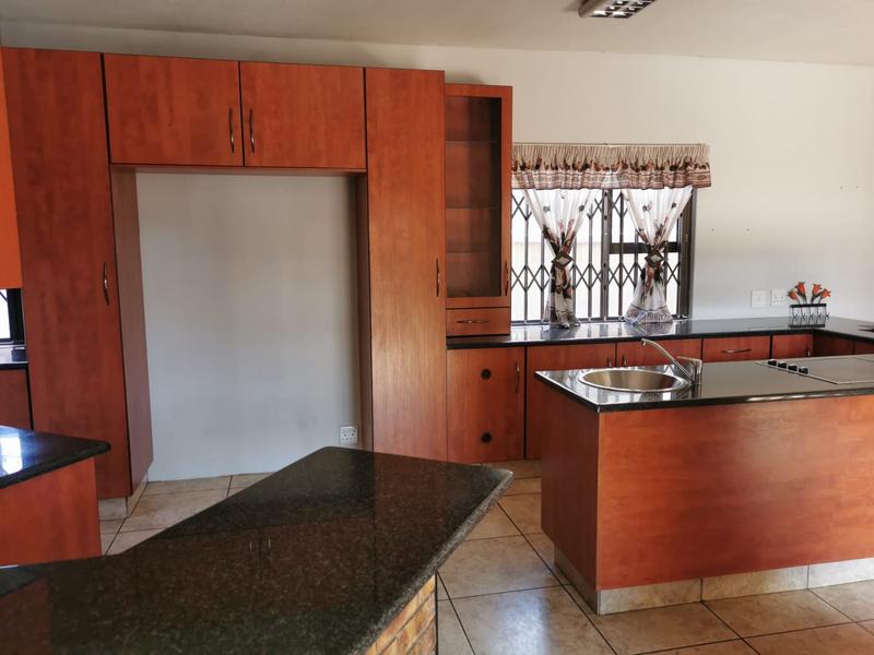 3 Bedroom Property for Sale in Casseldale Gauteng