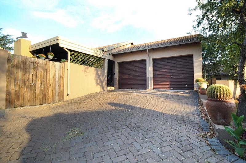 2 Bedroom Property for Sale in Thatchfield Gauteng