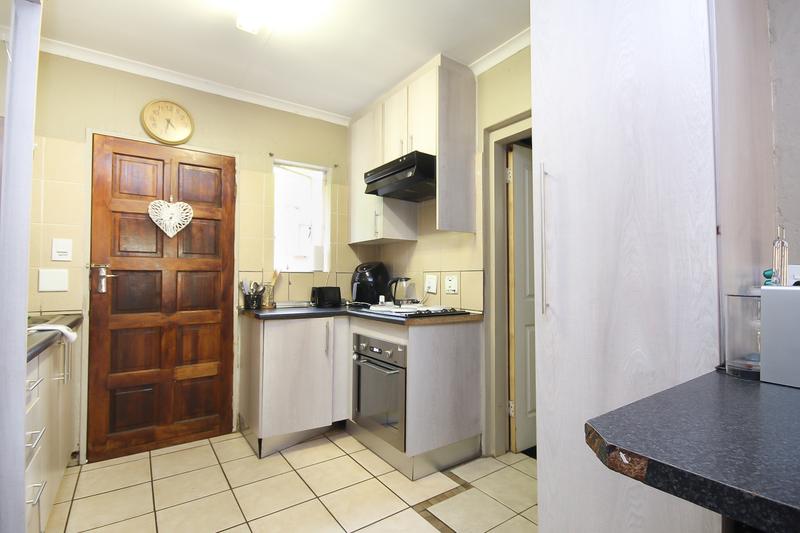 2 Bedroom Property for Sale in Thatchfield Gauteng