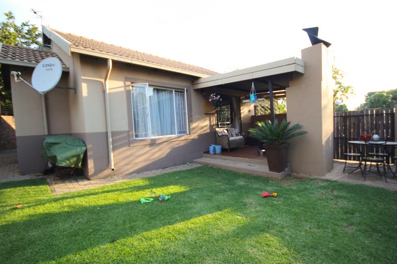 2 Bedroom Property for Sale in Thatchfield Gauteng