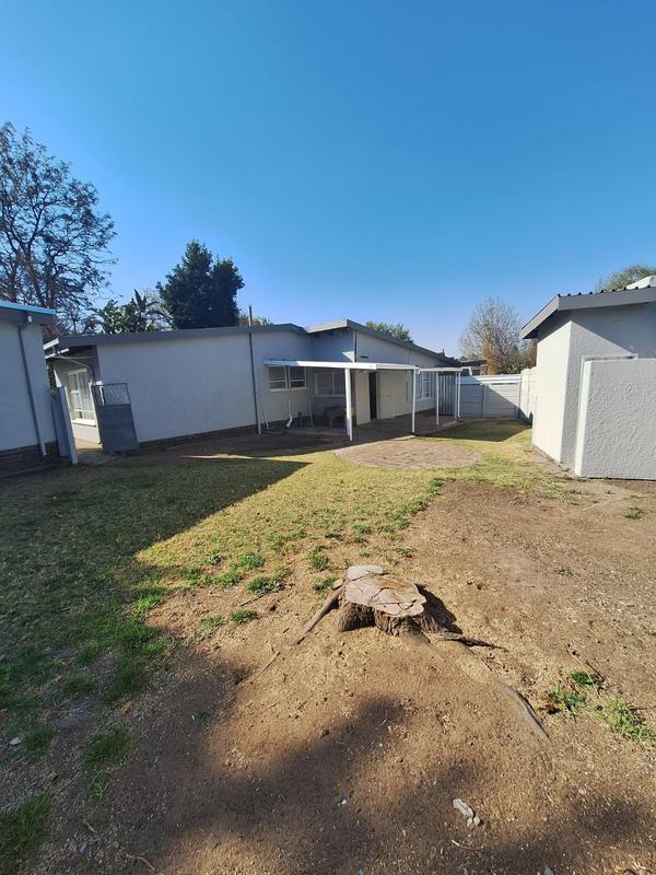 To Let 3 Bedroom Property for Rent in Birchleigh Gauteng