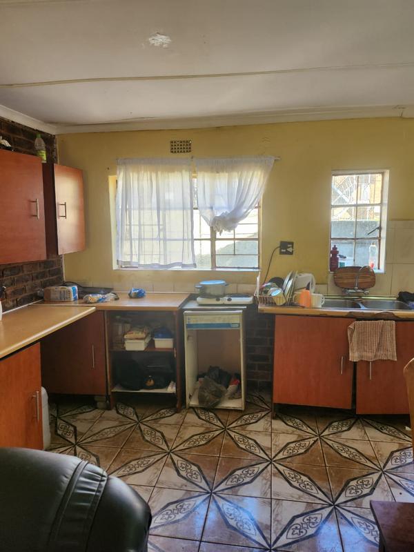 11 Bedroom Property for Sale in Haddon Gauteng