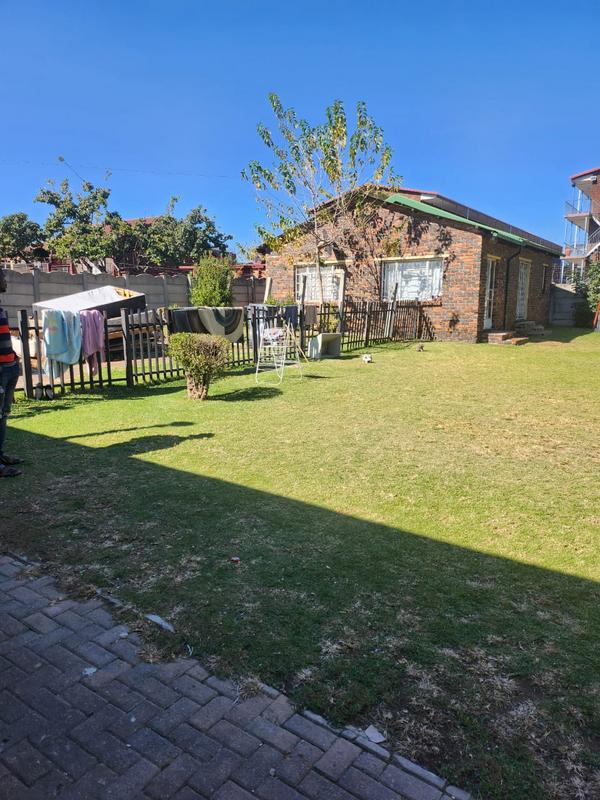 11 Bedroom Property for Sale in Haddon Gauteng