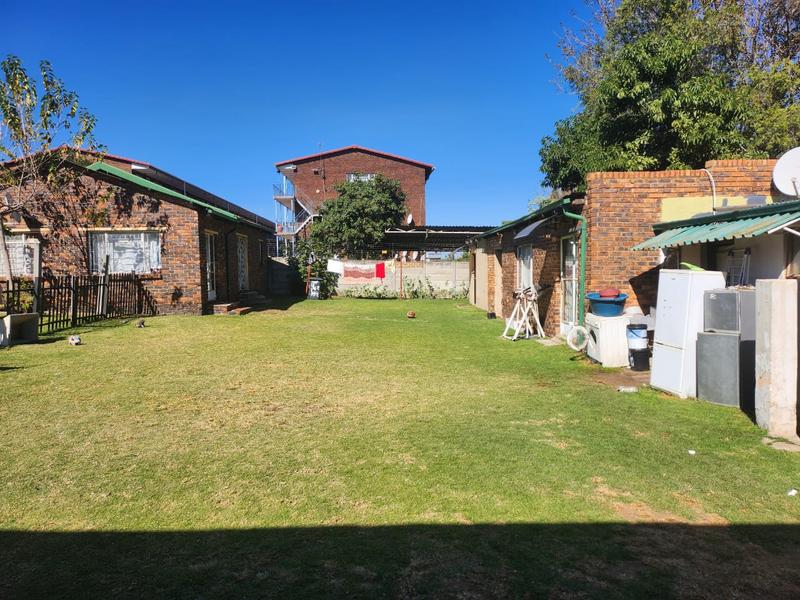 11 Bedroom Property for Sale in Haddon Gauteng