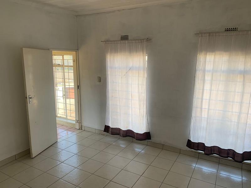 To Let 1 Bedroom Property for Rent in Birchleigh Gauteng