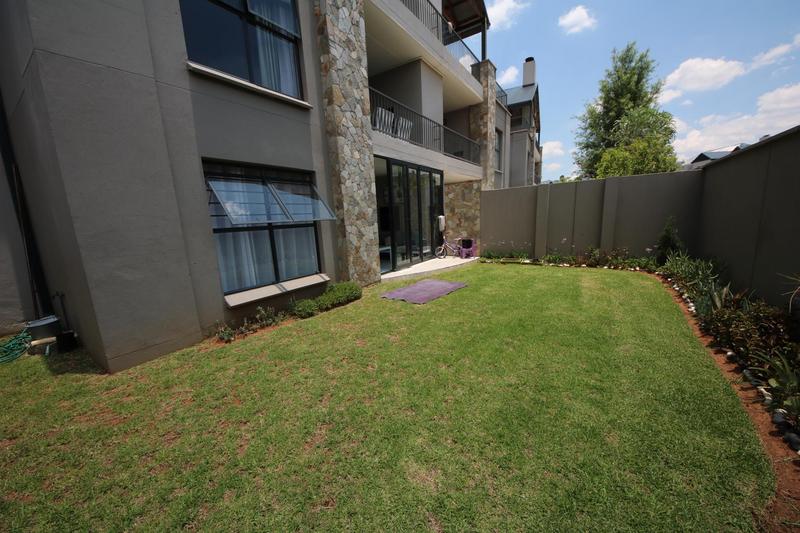 To Let 3 Bedroom Property for Rent in Waterfall Gauteng