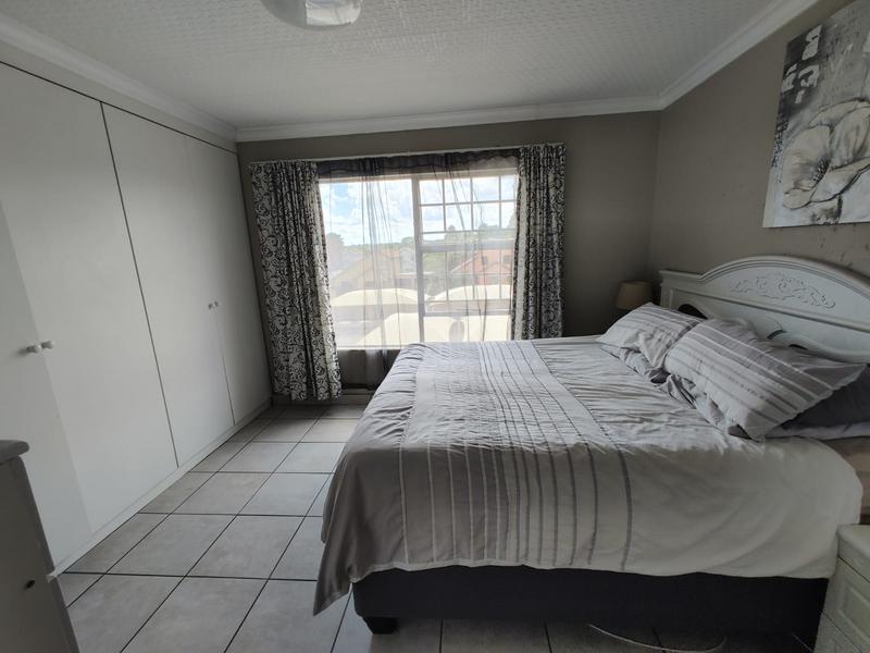 To Let 2 Bedroom Property for Rent in Sonneveld Gauteng