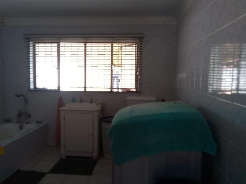 3 Bedroom Property for Sale in Vaaloewer Gauteng