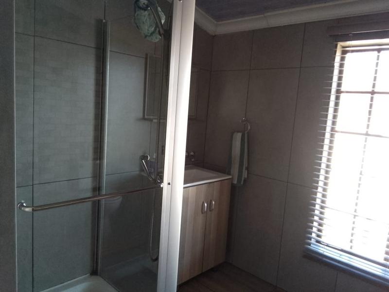 3 Bedroom Property for Sale in Vaaloewer Gauteng