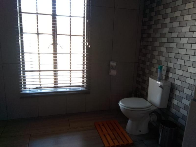 3 Bedroom Property for Sale in Vaaloewer Gauteng