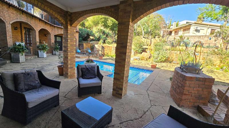 4 Bedroom Property for Sale in Faerie Glen Gauteng