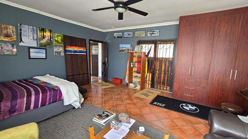 4 Bedroom Property for Sale in Faerie Glen Gauteng