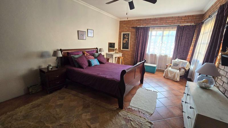 4 Bedroom Property for Sale in Faerie Glen Gauteng