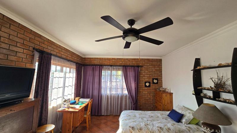 4 Bedroom Property for Sale in Faerie Glen Gauteng