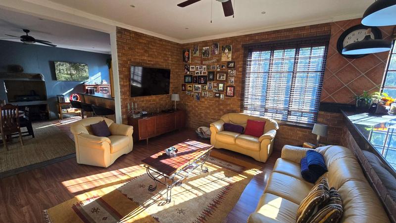 4 Bedroom Property for Sale in Faerie Glen Gauteng