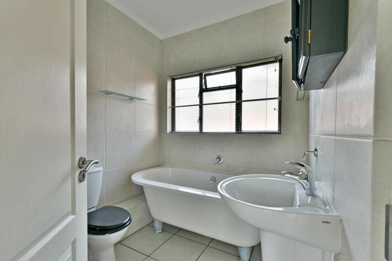 2 Bedroom Property for Sale in Glenvista Gauteng