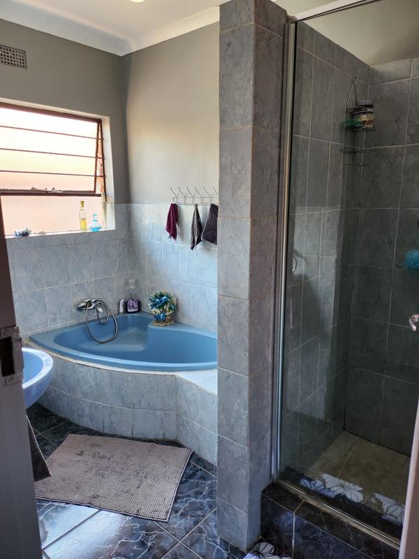 3 Bedroom Property for Sale in Roseacre Gauteng