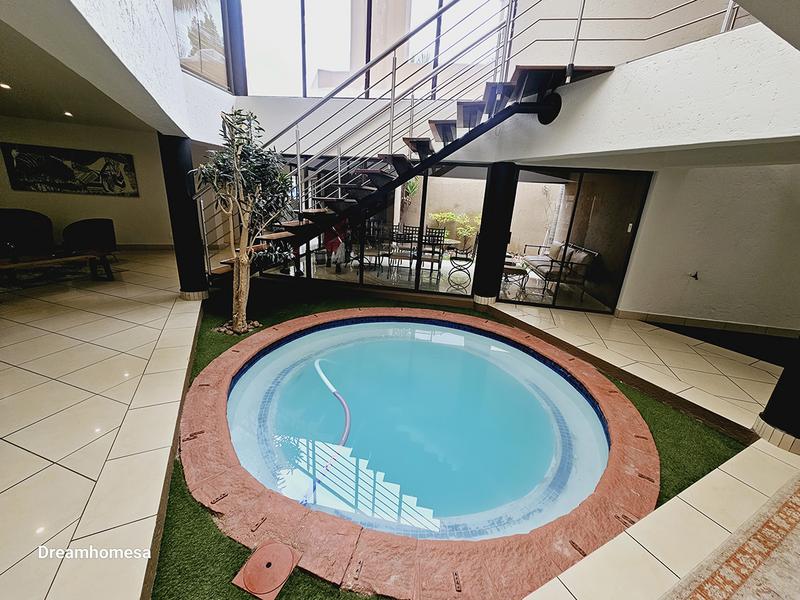 To Let 4 Bedroom Property for Rent in Strathavon Gauteng