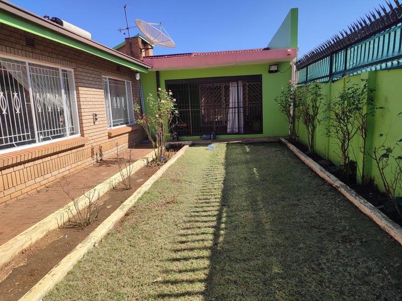 3 Bedroom Property for Sale in Lenasia Ext 9 Gauteng