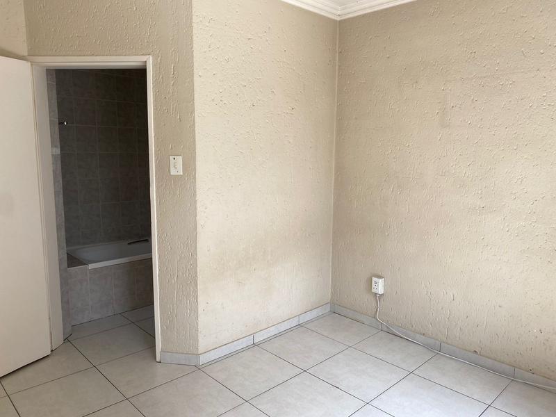 2 Bedroom Property for Sale in Bartlett Gauteng