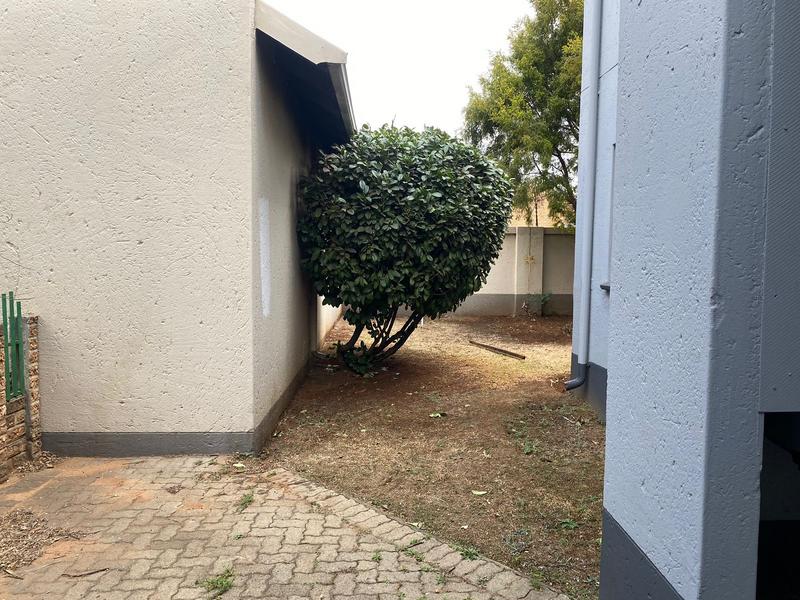 2 Bedroom Property for Sale in Bartlett Gauteng