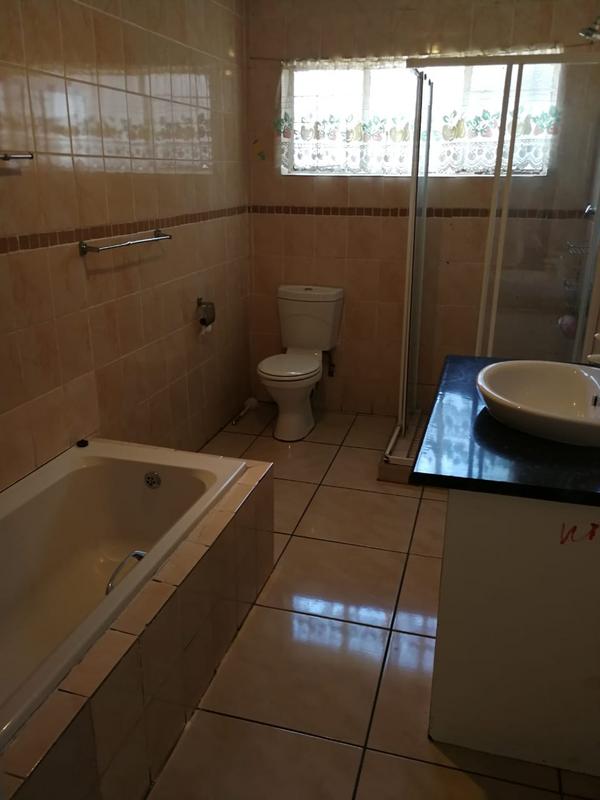 To Let 2 Bedroom Property for Rent in Mantevrede Gauteng